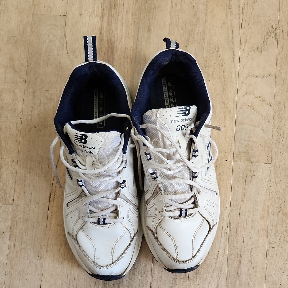 New Balance 608 White and Navy Men’s Sneakers Size 12